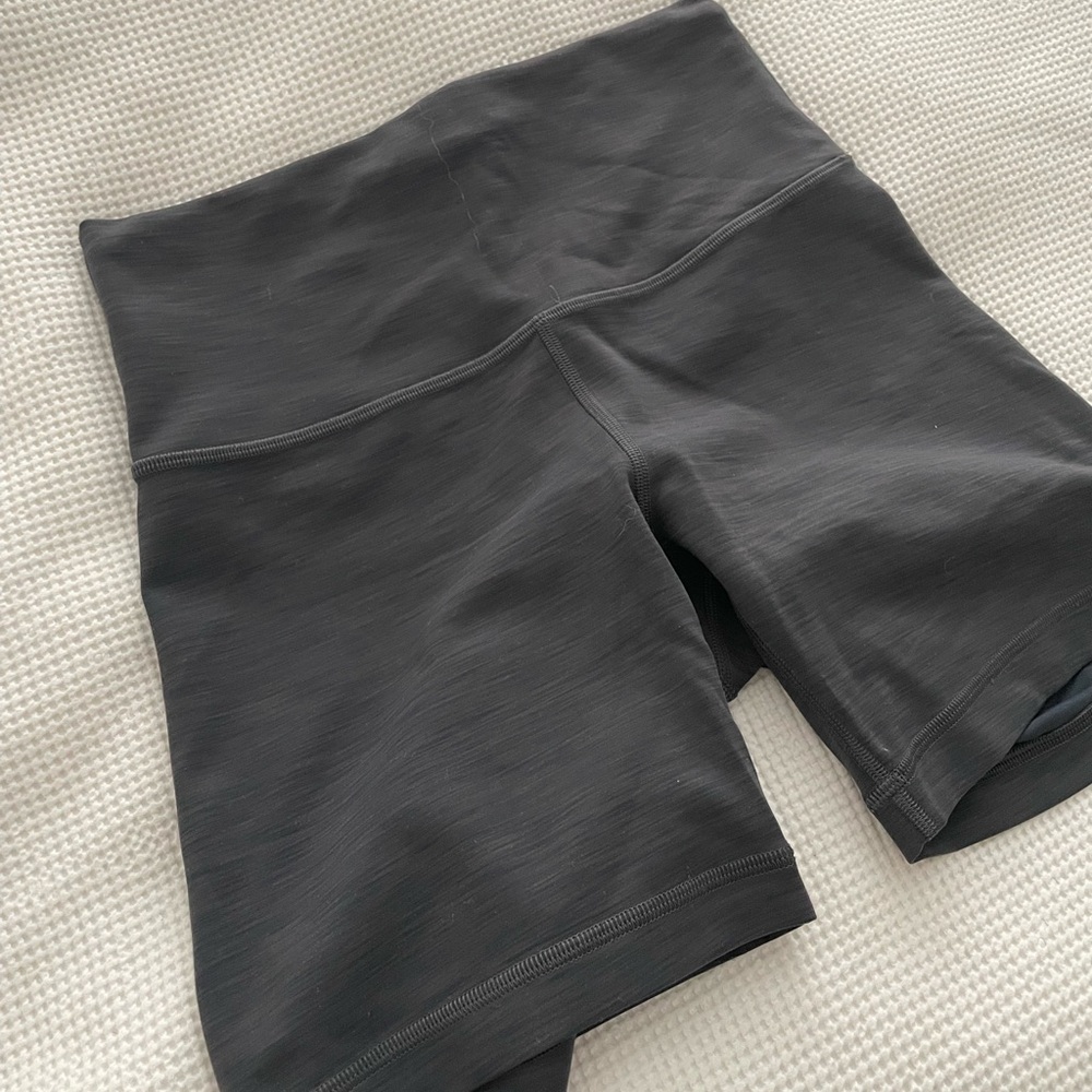 Lululemon wunder train 6” heathered grey shorts